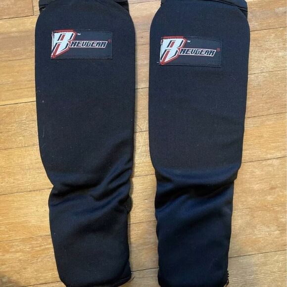 Revgear Adult Shin and Instep Pad, Black, Small, Pre-owned, Good Condition - Picture 3 of 6